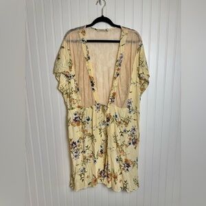 Liberty Love Yellow Floral Lace Detail Tie Front Kimono L14